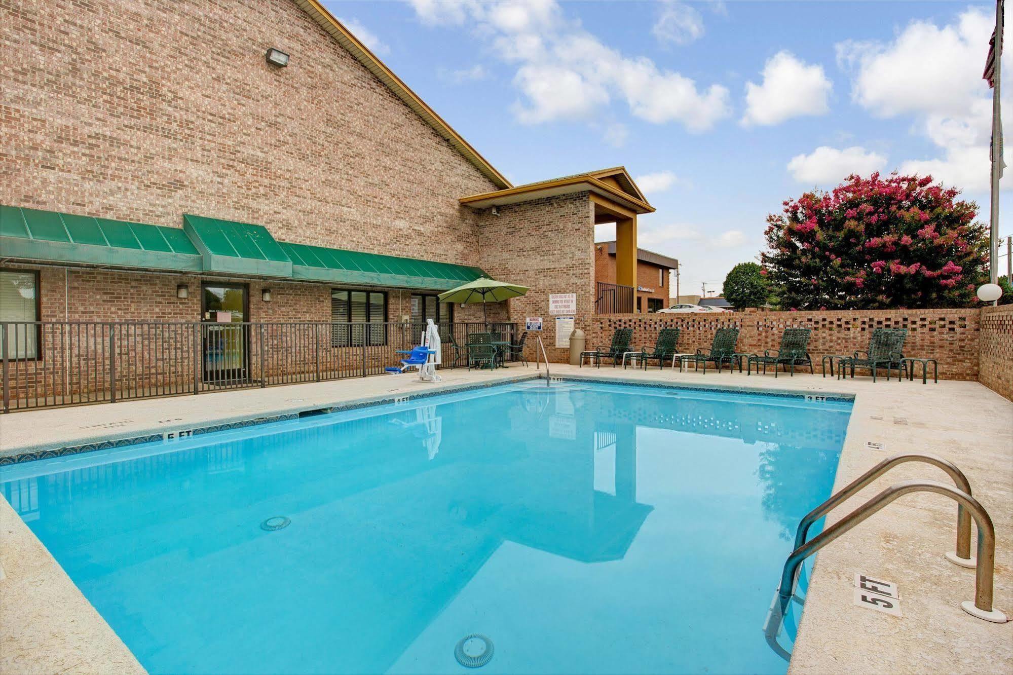 Days Inn Conover/Hickory Exterior foto